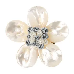 Broche fleur de nacre
