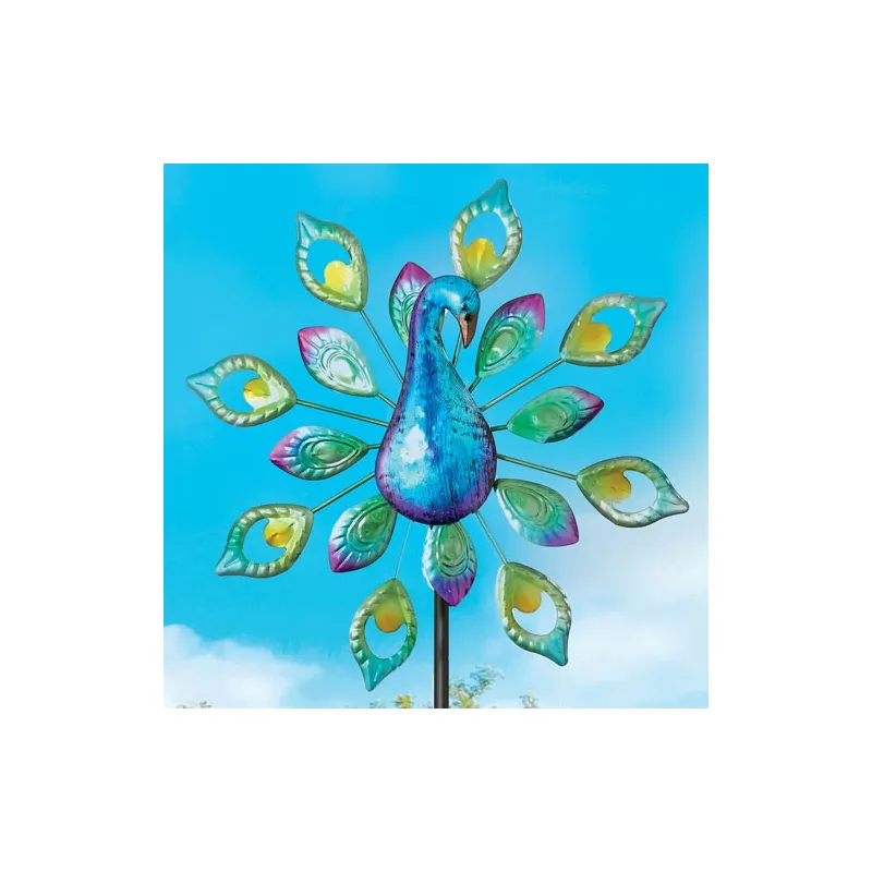 Éolienne solaire « Paon »