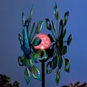Éolienne solaire « Paon »