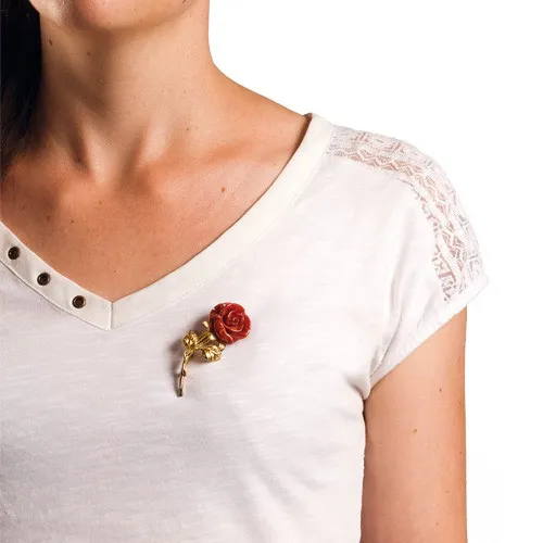 La broche rose corail