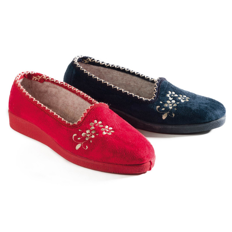 Chaussons brodés - les 2 paires