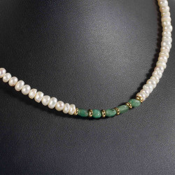 Collier perles & émeraudes