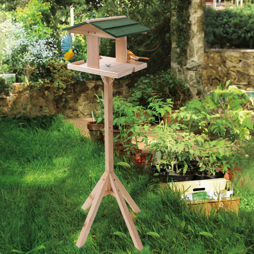 Cabane à oiseaux sur pilotis